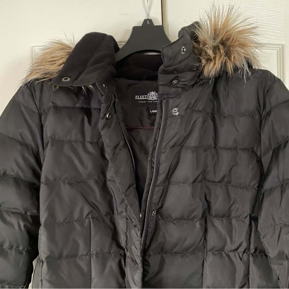 Women's Classic Down Coat with Faux-Fur Hood, size L NWT - Picture 13 of 14